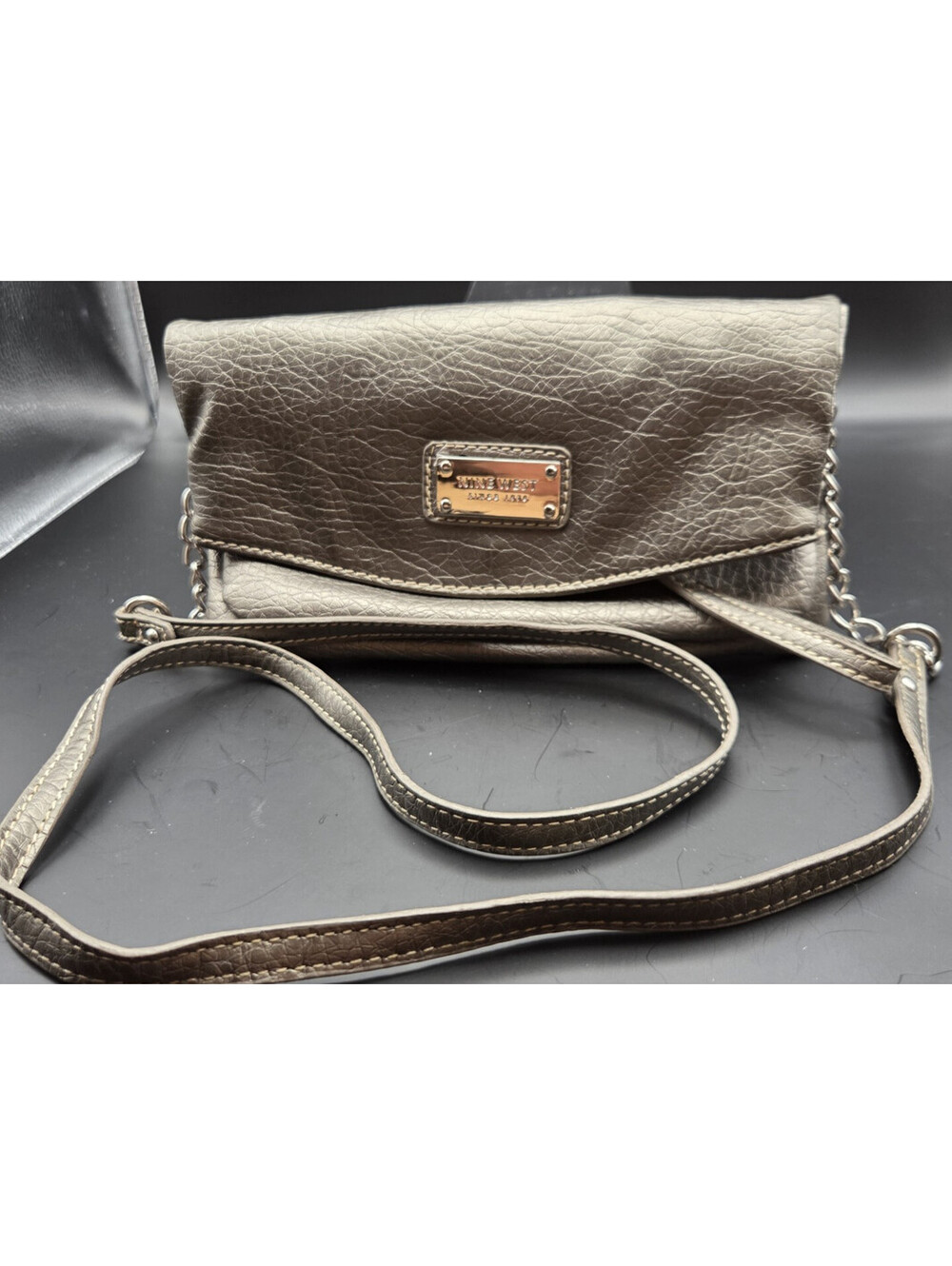 NINE WEST Faux Leather Pebble Crossbody Bag in Greyish Silver Tones Good Cond.